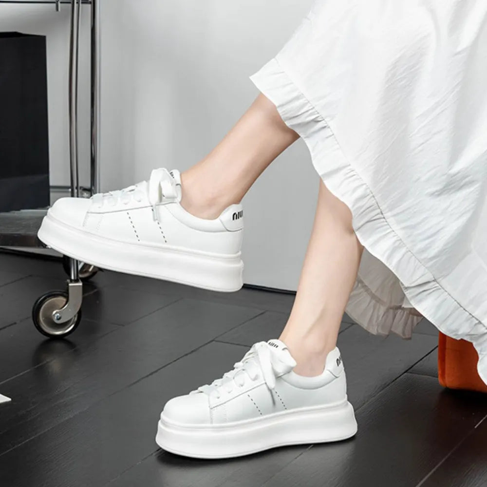 Lace Up Contrast Round Toe Platform Sneakers - V.I.P Digital Presence