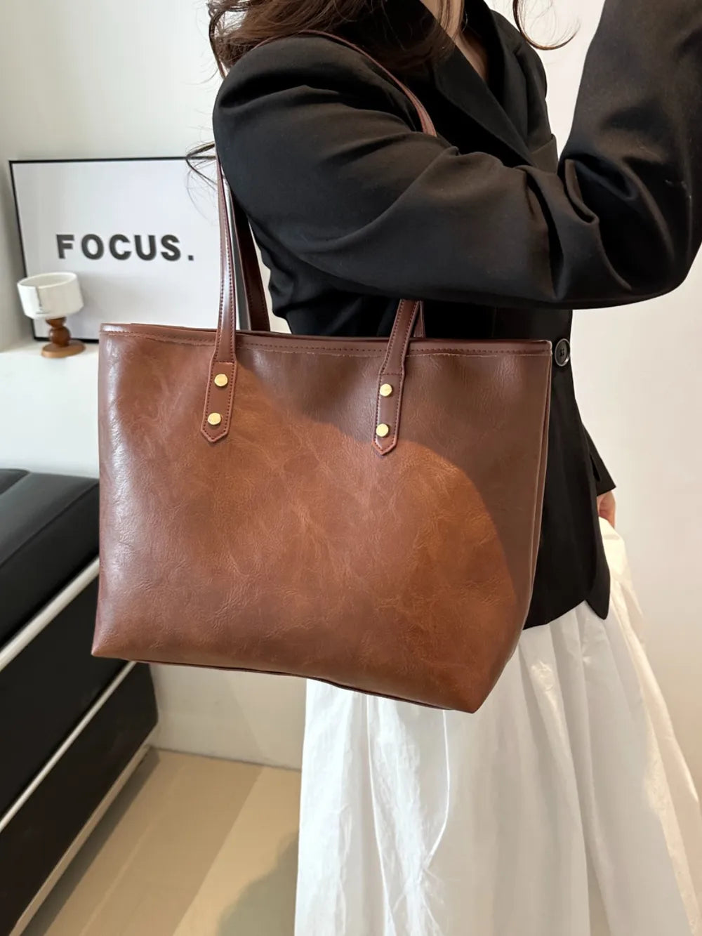 PU Leather Medium Shoulder Bag - V.I.P Digital Presence