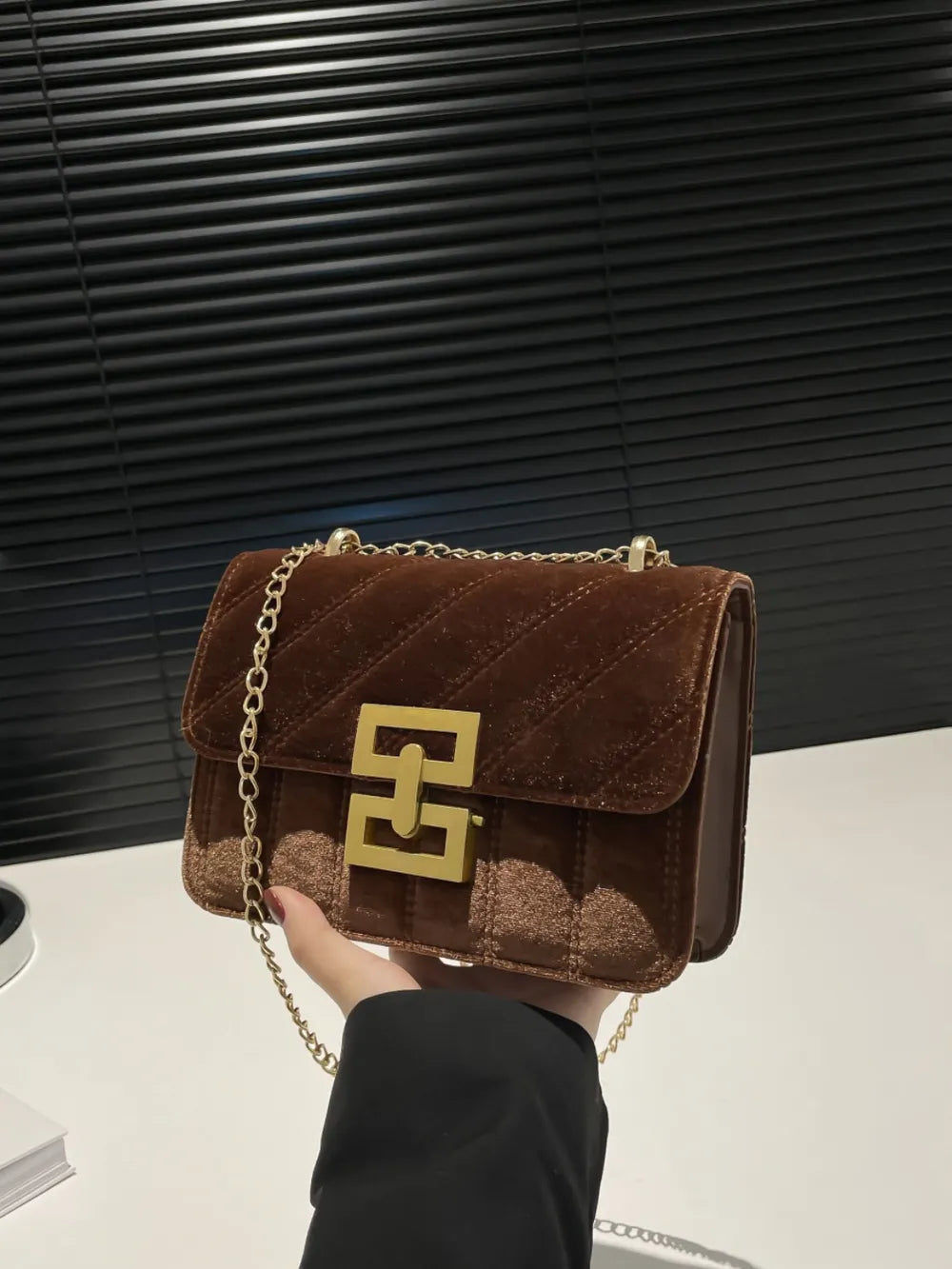 Solid Color Chain Shoulder Bag - V.I.P Digital Presence