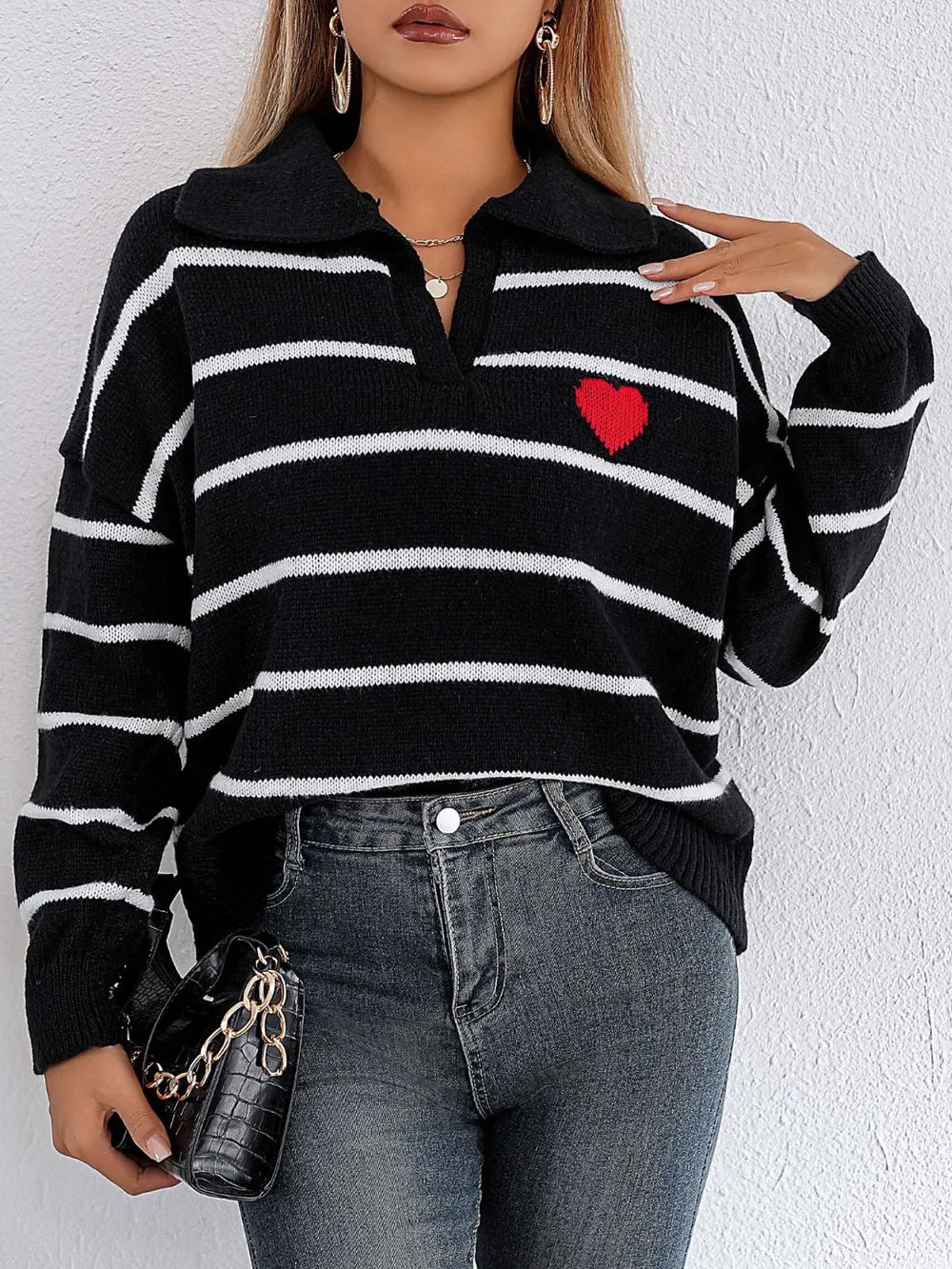 Splicing striped heart-shaped polo collar sweater - V.I.P Digital Presence