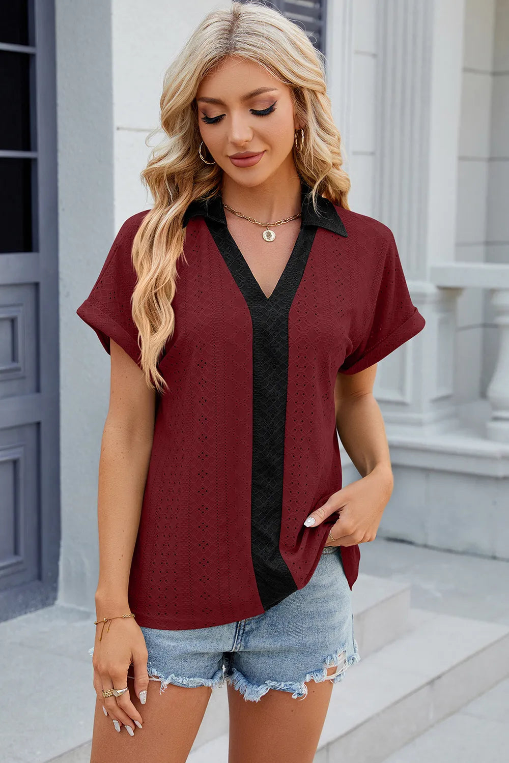 V-neck contrasting short sleeved loose T-shirt top for women - V.I.P Digital Presence