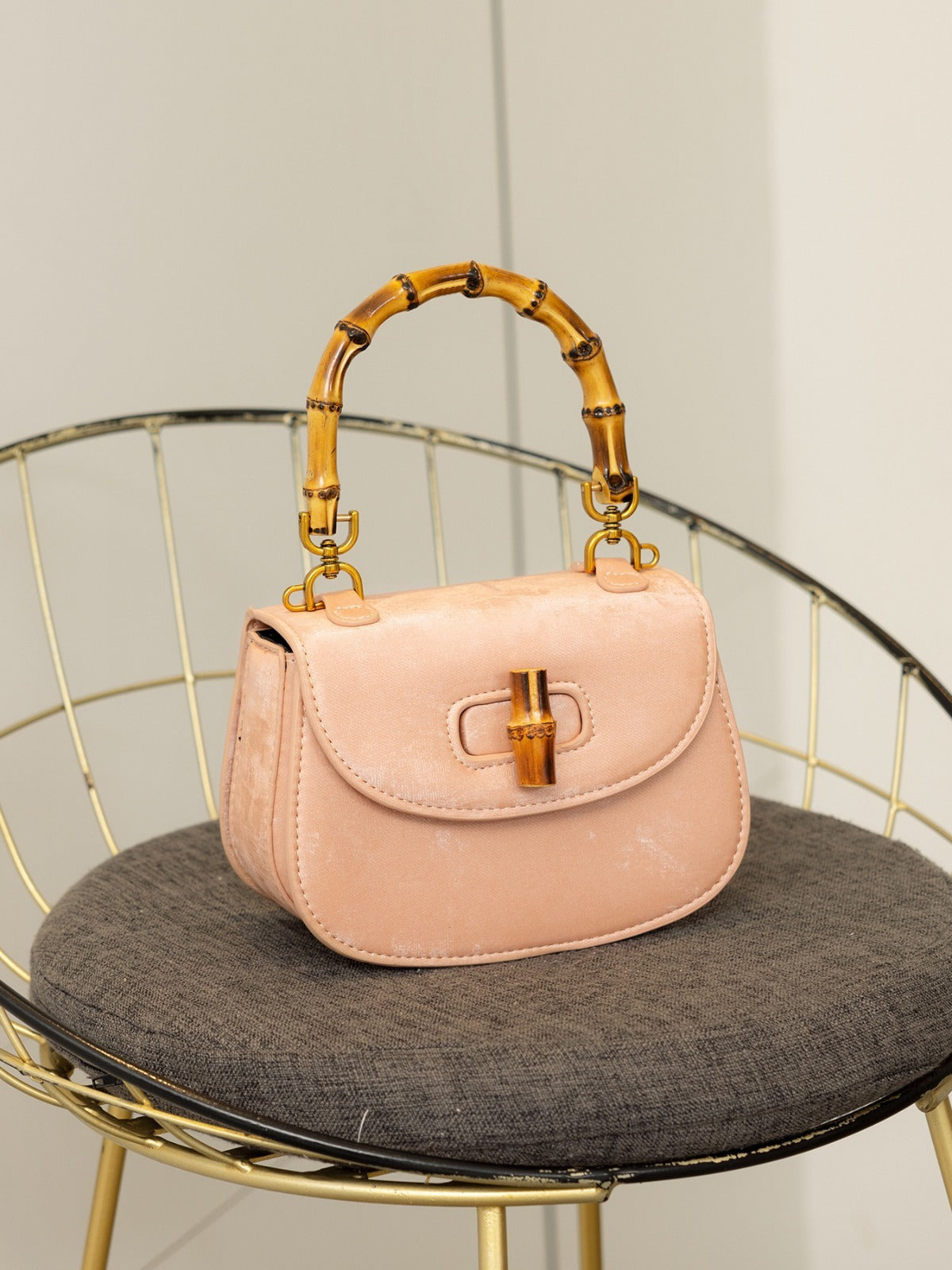 Western style bamboo joint handbag versatile commuting bag single shoulder crossbody saddle bag - V.I.P Digital Presence
