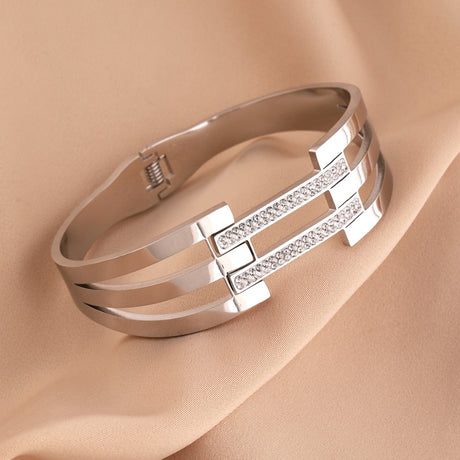 Hollow out Bracelet Stainless Steel Female Style Bracelet Geometric Circle Hollow out Handpiece - V.I.P Digital Presence