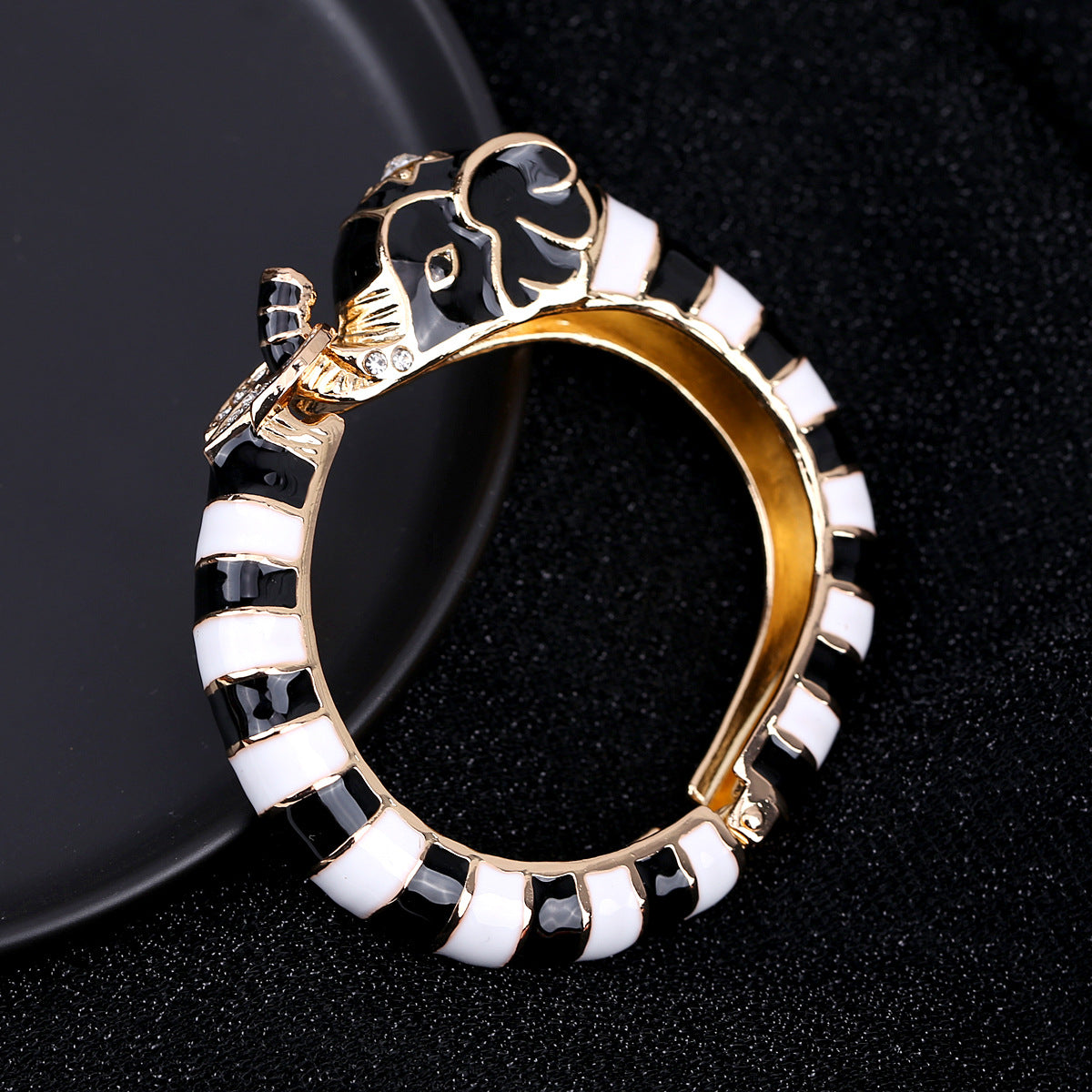 European and American fashion jewelry elephant enamel oil drip alloy open bracelet - V.I.P Digital Presence