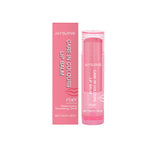 Bálsamo labial que hidrata y nutre suavemente la piel. Crema para el cuidado de los labios suave, humectante y suave.