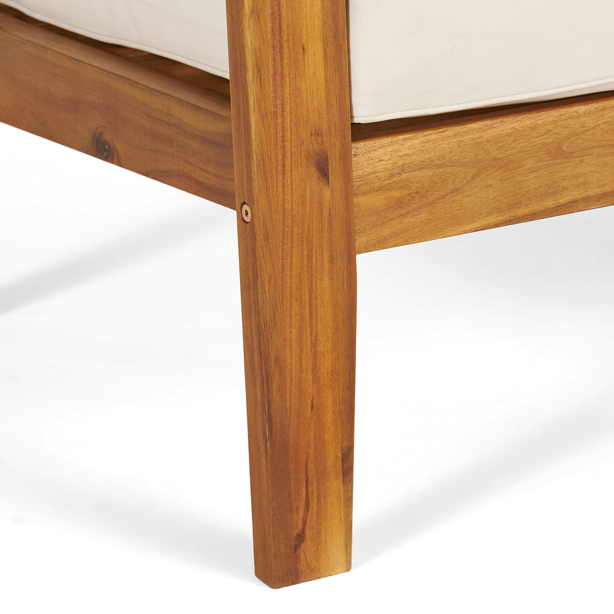 GRENADA CLUB CHAIR - V.I.P Digital Presence