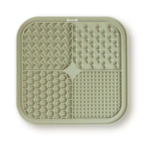 Pet Licking Mat Silicone Pet Food Suction Cup Licking Mat Slow Feeding Mat Anti-choking Slow Food Basin - V.I.P Digital Presence
