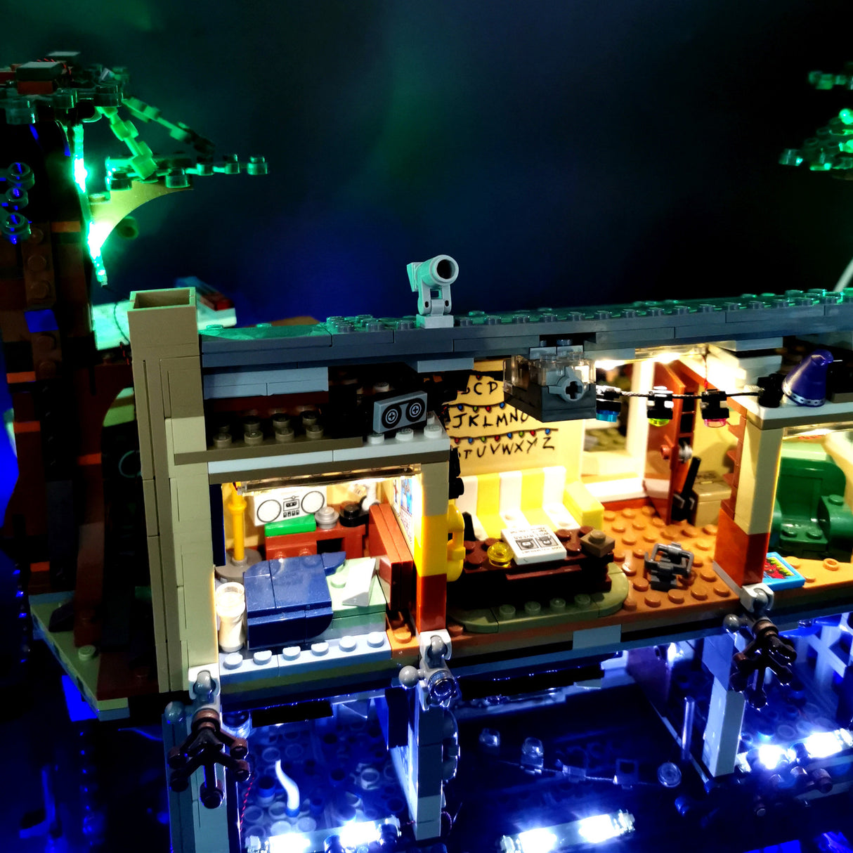 LP building block lighting is compatible with LEGO 75810 Stranger Things: Reversing the World LED lights and building block lighting - V.I.P Digital Presence