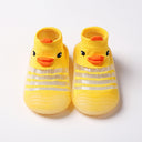 Zapatos de malla para primavera y verano para bebés, niños y niñas, zapatos de interior con suela suave, antideslizantes, que no se caen. 