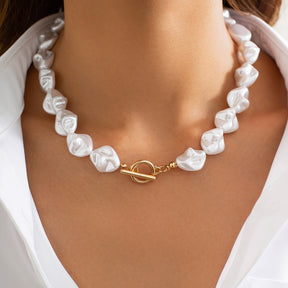 Fashionable irregular shaped pearl necklace, light luxury style, metallic feeling, collarbone chain set - V.I.P Digital Presence
