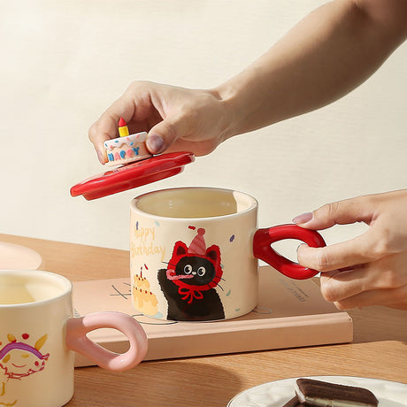 Adorable Cartoon Cat - themed Mug with Lid: A Charming Gift, Ideal for Office Coffee or Water - V.I.P Digital Presence