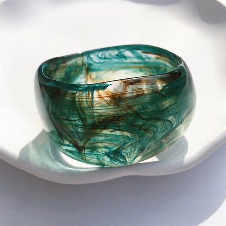 Li Shi patterned acrylic bracelet irregular bracelet - V.I.P Digital Presence
