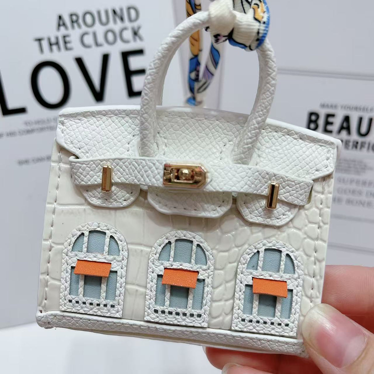 Small house bag mini window pendant headphone bag lipstick car key backpack backpack decoration - V.I.P Digital Presence