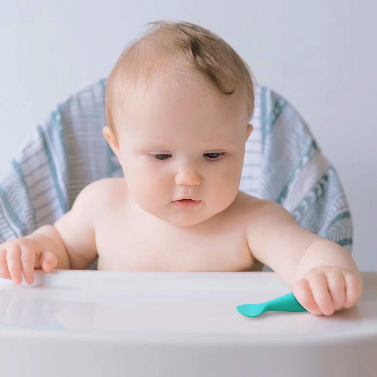 Hot selling silicone baby soft spoon, food grade children's complementary food, eating fat fork spoon - V.I.P Digital Presence