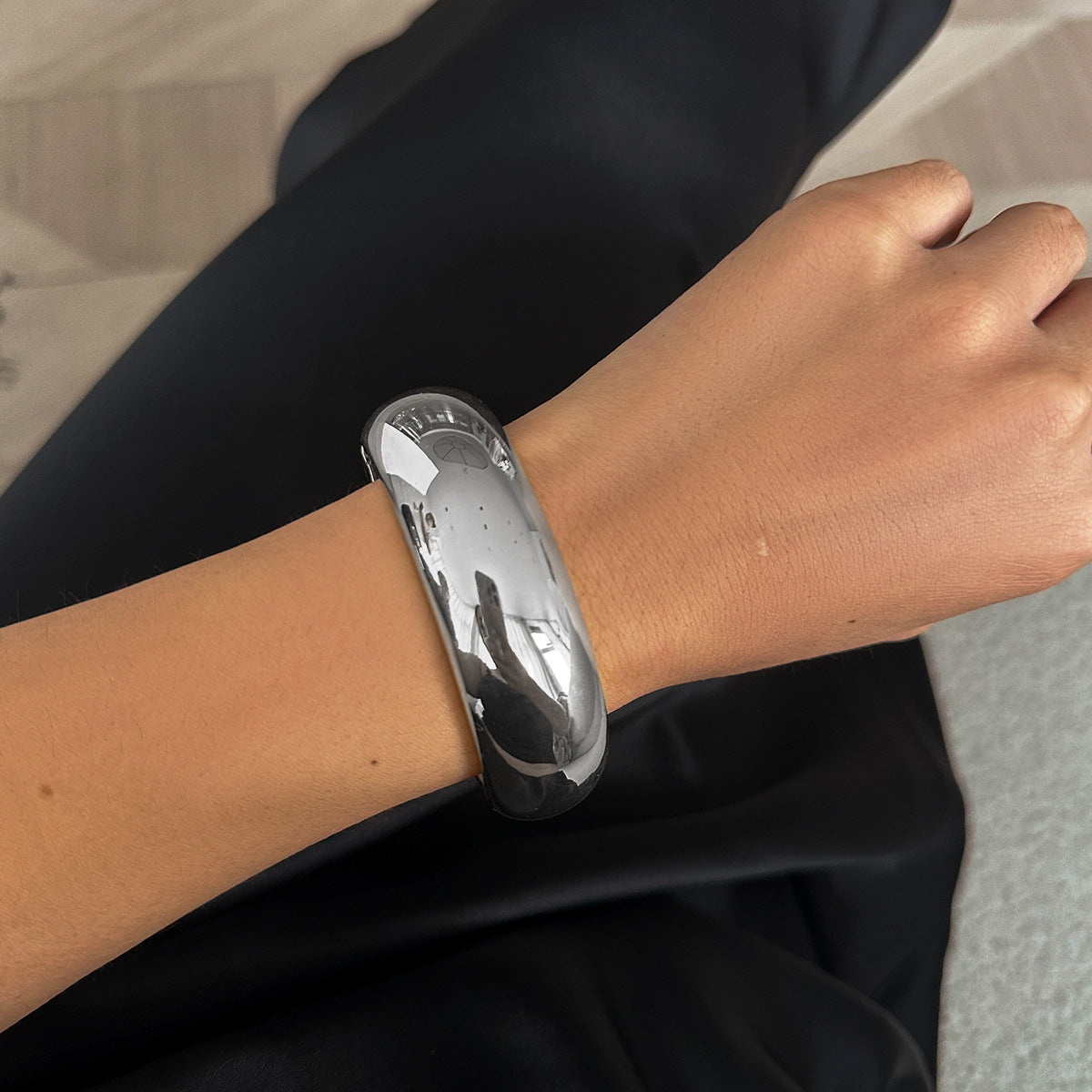 Fashionable metal curved spring bracelet, casual irregular Bracelet set - V.I.P Digital Presence