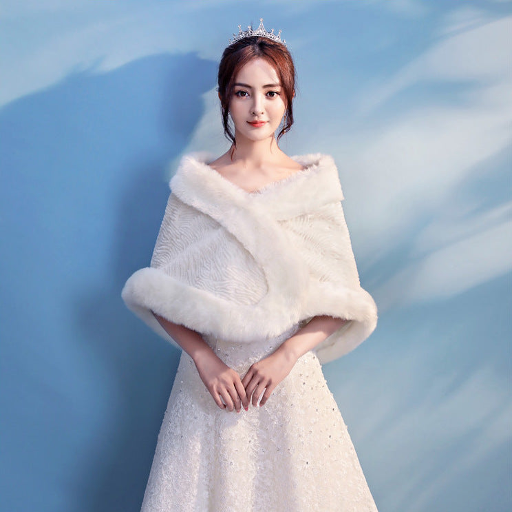 Bride's wedding dress fur shawl women's warm white cloak cheongsam jacket red cloak - V.I.P Digital Presence