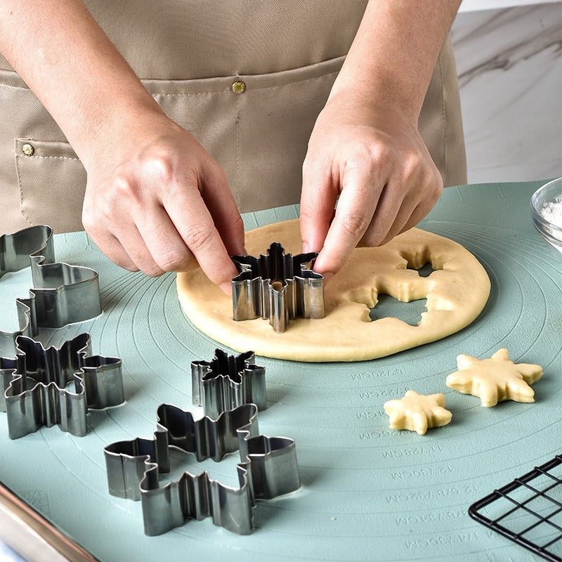 Christmas snowflake biscuit mold stainless steel snowflake three-dimensional biscuit mold biscuit cut into 10 pieces set - V.I.P Digital Presence