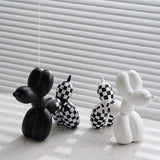 New black and white plaid balloon dog ornaments creative TV cabinet wine cabinet living room porch resin crafts - V.I.P Digital Presence