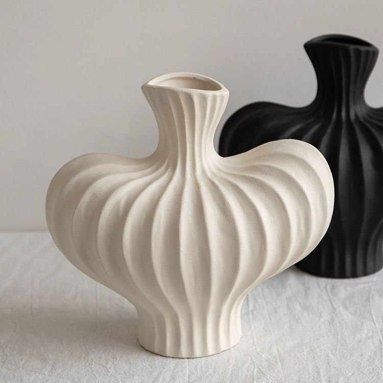 Plastic art imitation ceramic vase high-end decoration for living room desktop decoration - V.I.P Digital Presence