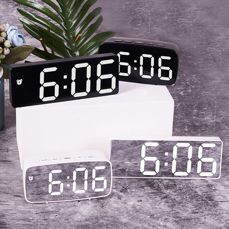 Simple Style LED Electronic Alarm Clock Battery and Plug-in Dual-use Timepiece Yida Time - V.I.P Digital Presence
