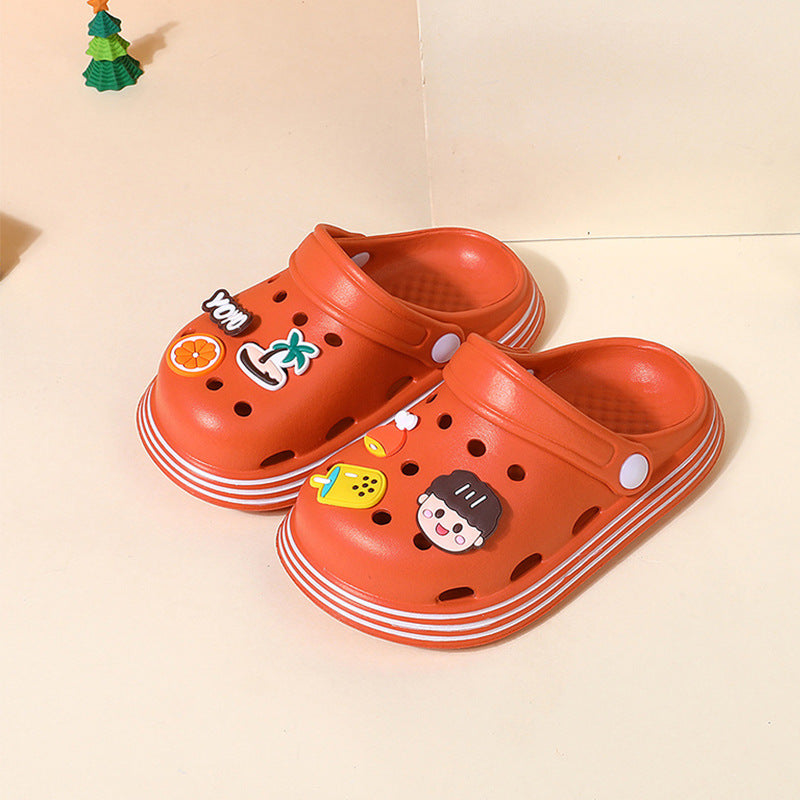 Nuevos zapatos con agujeros para niños y niñas, bonitos zapatos de verano para exteriores, sandalias y pantuflas de suela suave para niños pequeños.
