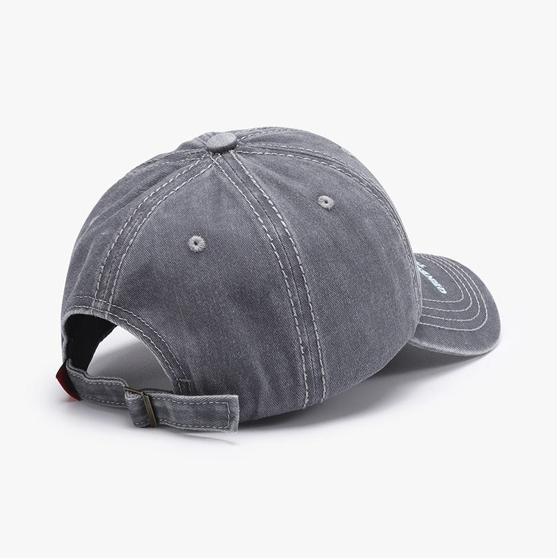 Gorra de béisbol sencilla y moderna para exteriores, versátil, con ala curva y bordado de letras para hombre y mujer, con lengüeta plana y cara lavada.