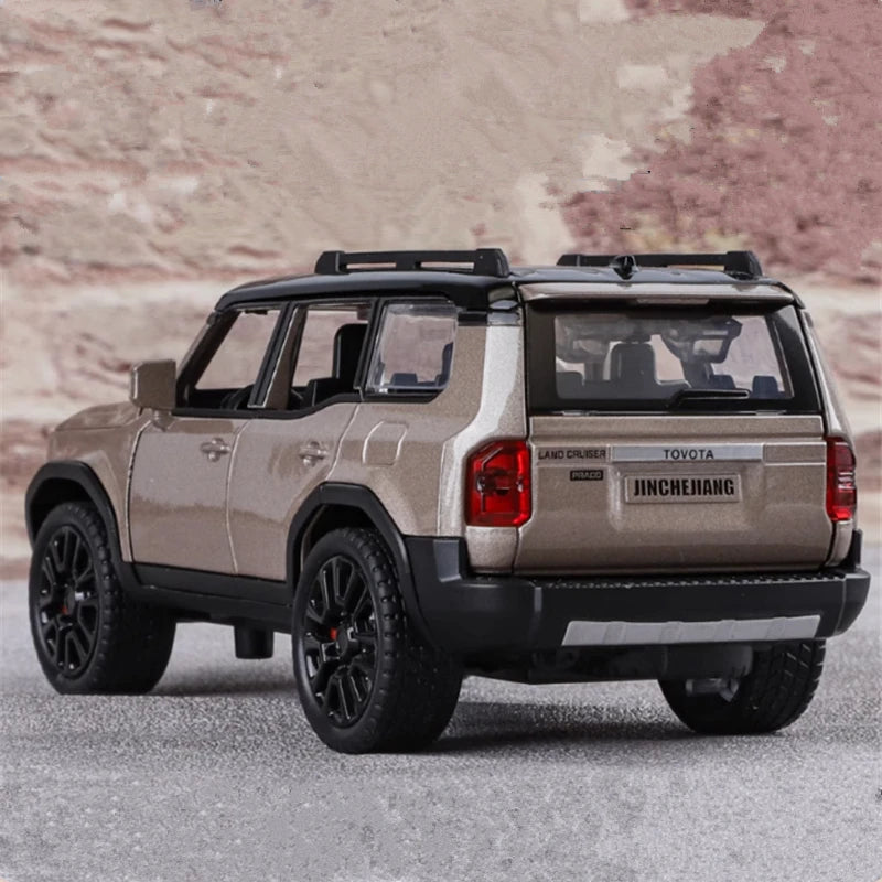 1: 32 Prado car model alloy sound and light simulation SUV domineering off-road vehicle boy toy car decoration - V.I.P Digital Presence
