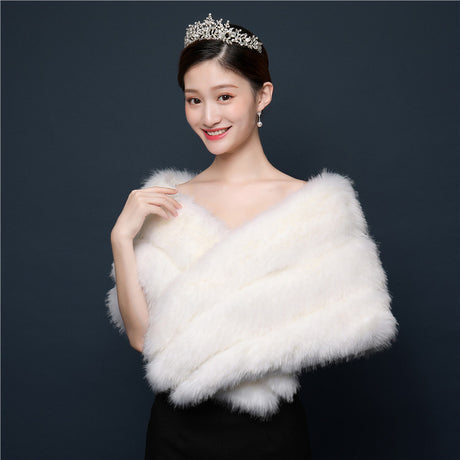 Bride's wedding dress fur shawl women's warm white cloak cheongsam jacket red cloak - V.I.P Digital Presence
