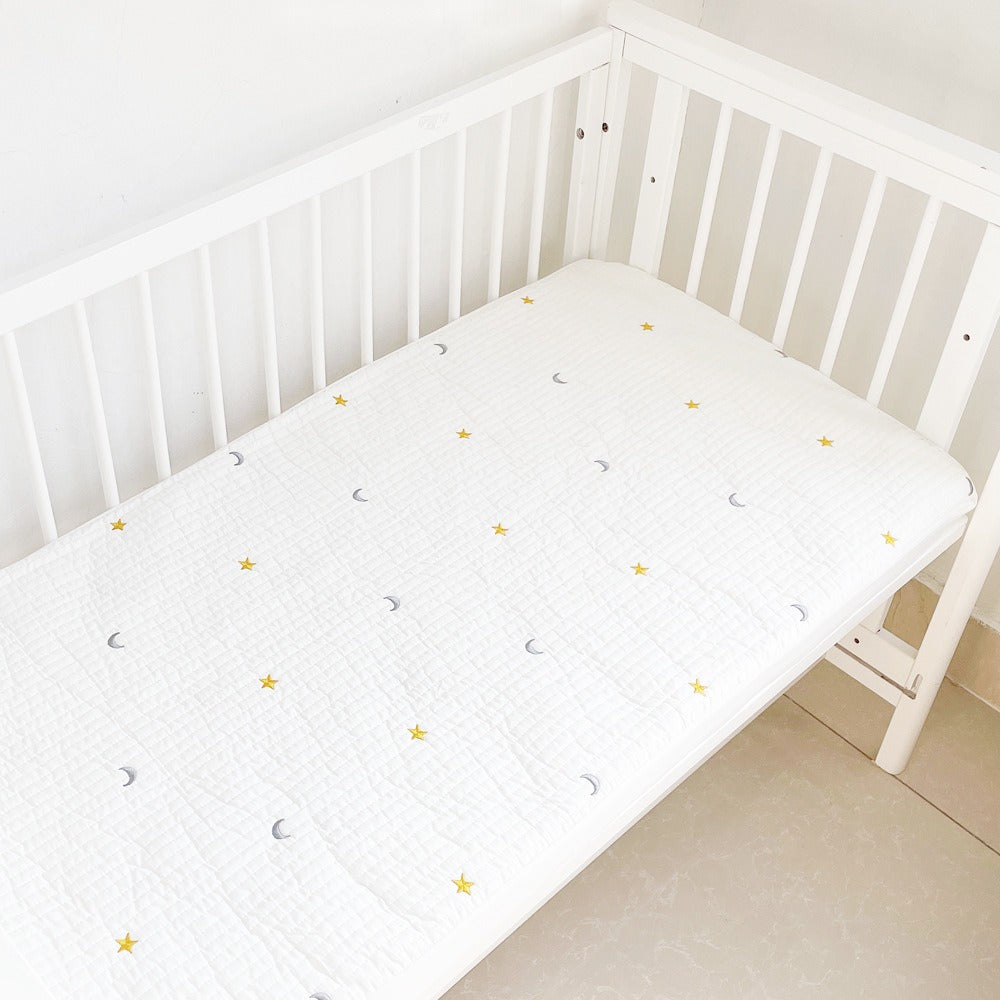 Sábana ajustable para bebé de algodón puro más sábanas de algodón en estilo japonés y coreano, sábanas acolchadas bordadas para recién nacidos, colchón infantil de otoño e invierno