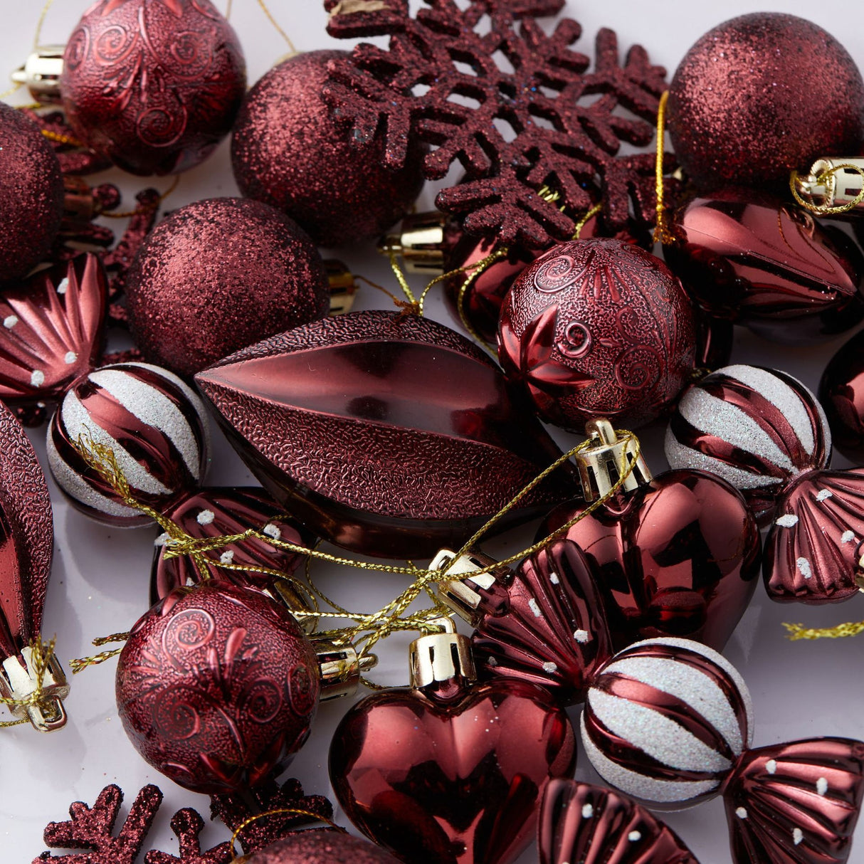 Christmas Ball Set 6cm Painted Alien Ball Powder Snowflake Set Box Christmas Supplies - V.I.P Digital Presence