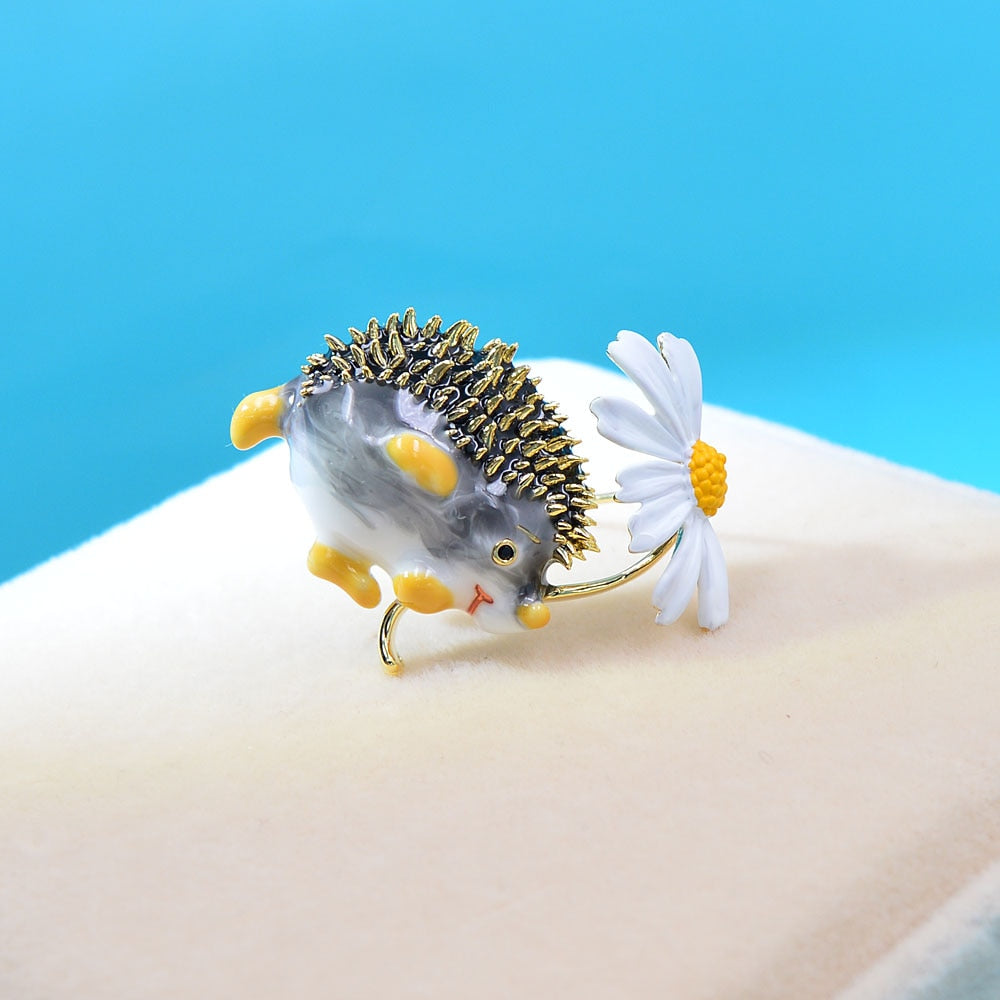 CINDY XIANG Cute Hedgehog Brooch Fashion Daisy Brooches For Women Animal Jewelry Funny Winter Design High Quality - V.I.P Digital Presence