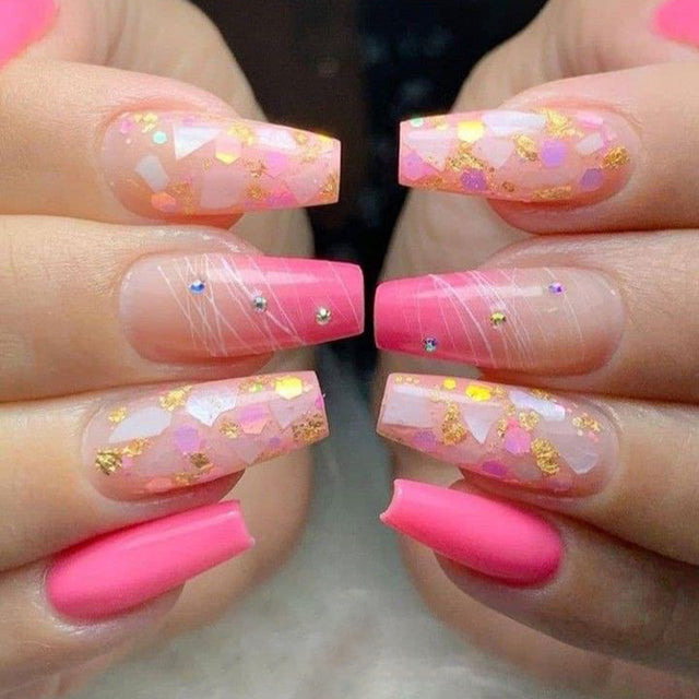 Wear The Same Type Of INS Shell Glitter Powder Spot Drill Nail Patch And Long Ballet Nail - V.I.P Digital Presence