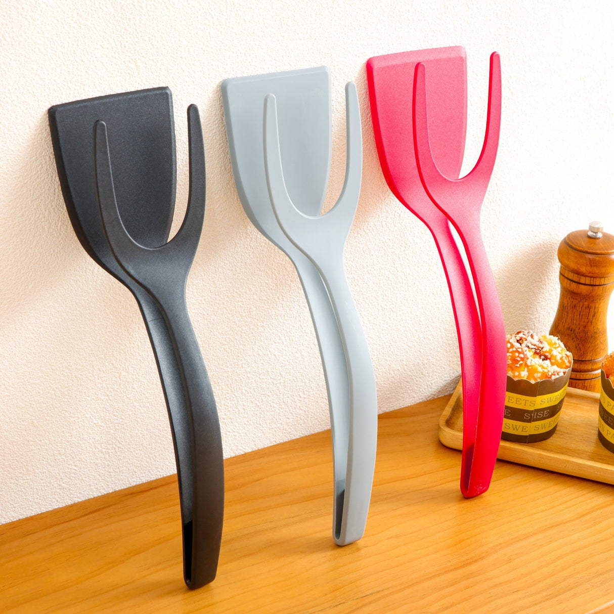 Pancake toasted bread fried egg clip fried egg flipping shove kitchen tool egg shovel beef steak shovel two in one - V.I.P Digital Presence