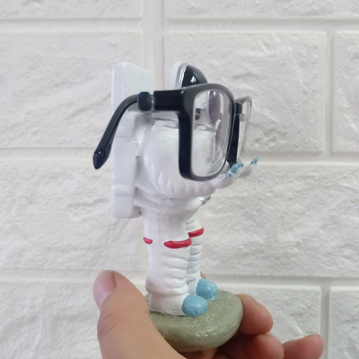 Creative Glasses Frame Display Stand Flat Bottom Spaceman Bracket Holder Resin Crafts Decoration - V.I.P Digital Presence