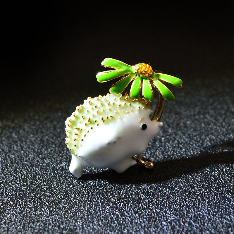 CINDY XIANG Cute Hedgehog Brooch Fashion Daisy Brooches For Women Animal Jewelry Funny Winter Design High Quality - V.I.P Digital Presence