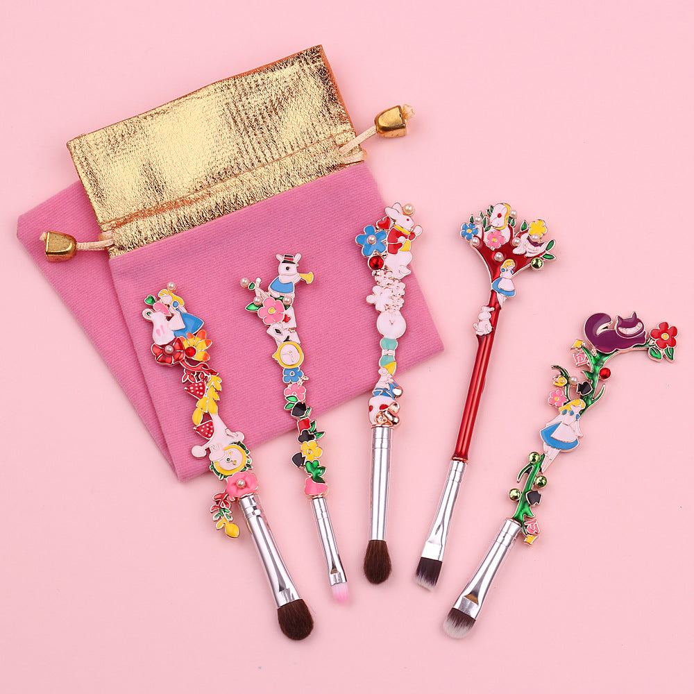 5 pcs Alice Makeup Brushes Design Horsehair Contouring Eyeshadow Brush Eyebrow Brush Lip Brush Beauty Tool - V.I.P Digital Presence