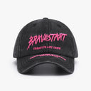 Gorra de béisbol sencilla y moderna para exteriores, versátil, con ala curva y bordado de letras para hombre y mujer, con lengüeta plana y cara lavada.