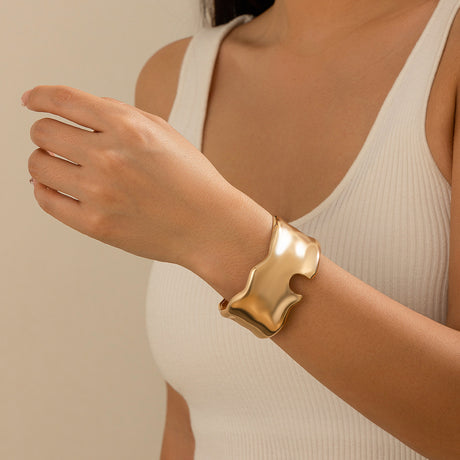Metal style temperament niche versatile bracelet Bracelet irregular opening bracelet - V.I.P Digital Presence