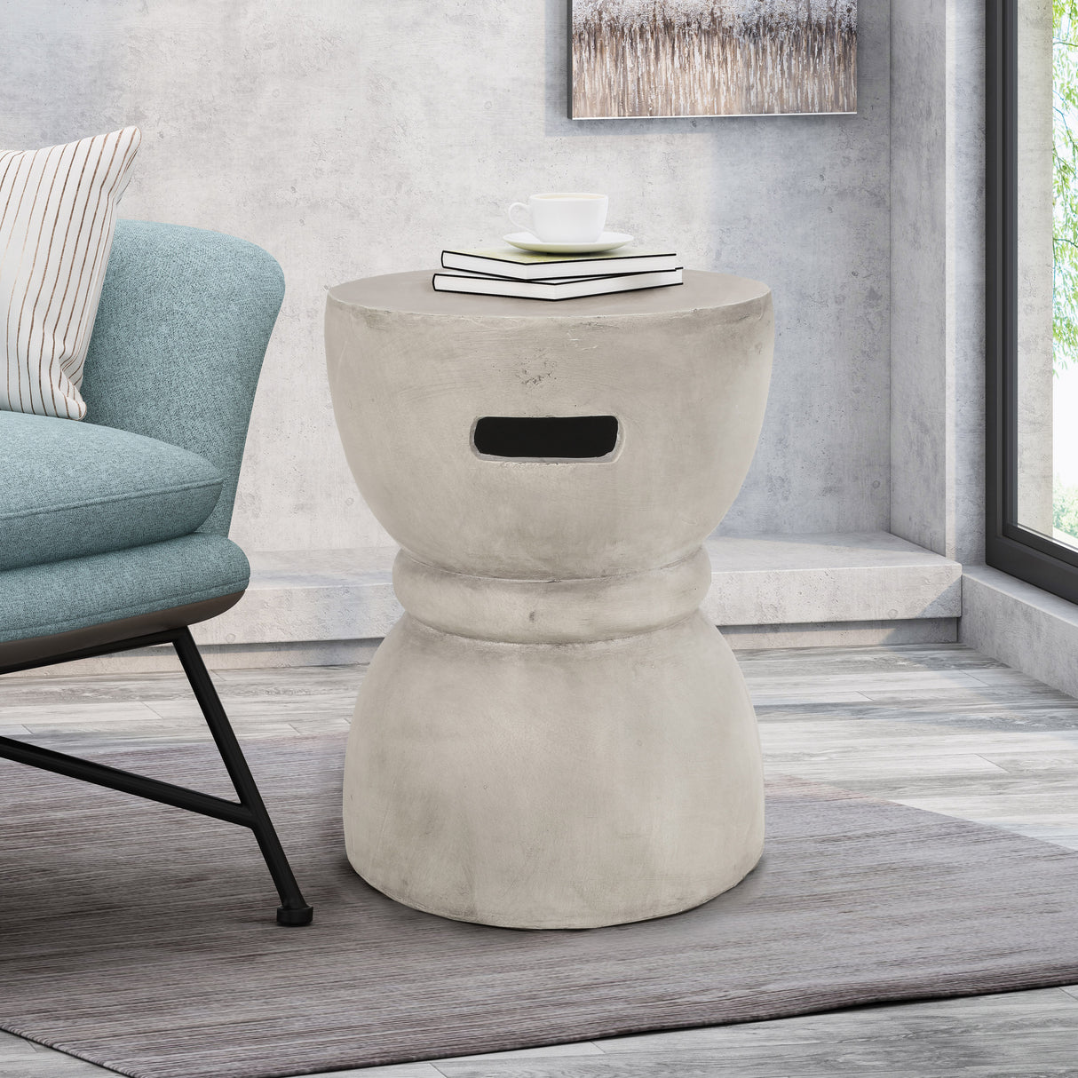 SIDE TABLE - V.I.P Digital Presence