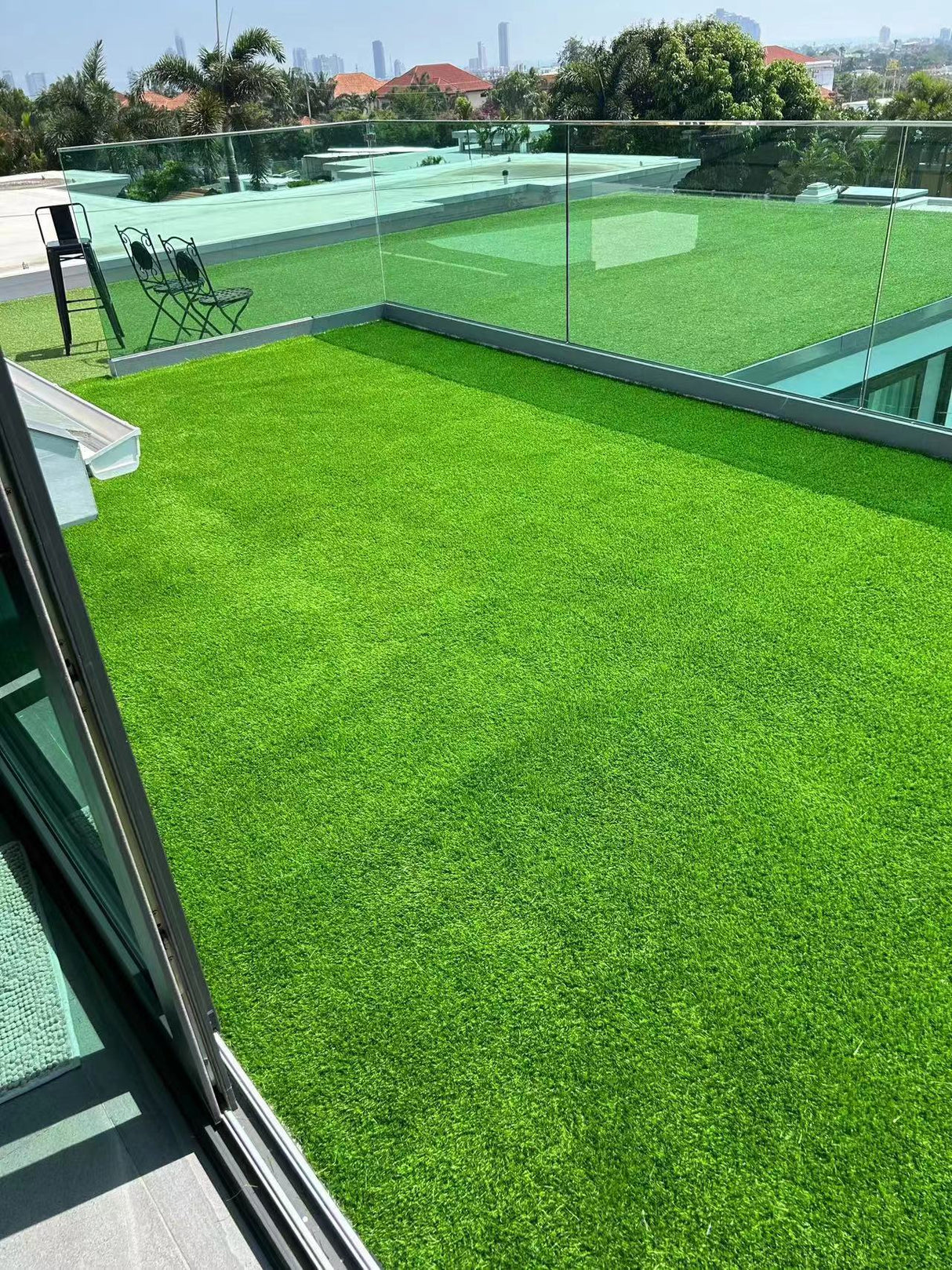 5FTX8FT outdoor artificial grass running blanket, thick and realistic fake grass roll with a pile height of 1.38 inches - V.I.P Digital Presence