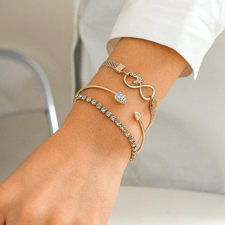 Retro heart-shaped full diamond chain 8-shaped bracelet, simple geometric rhinestone micro inlaid versatile bracelet for women - V.I.P Digital Presence
