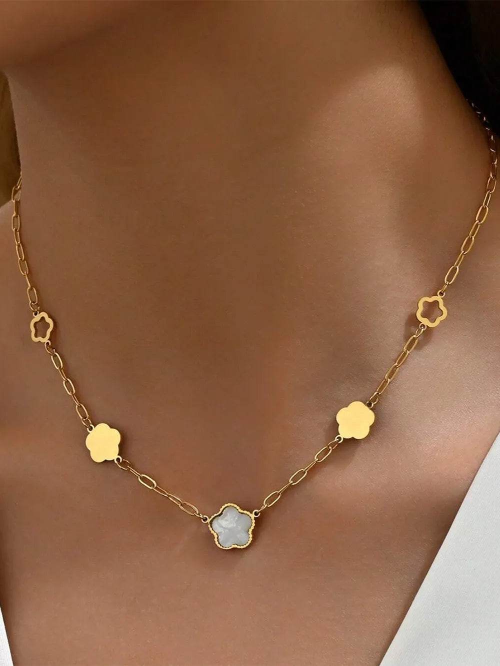 Stainless Steel White Mother-Of-Pearl Flower Necklace - V.I.P Digital Presence