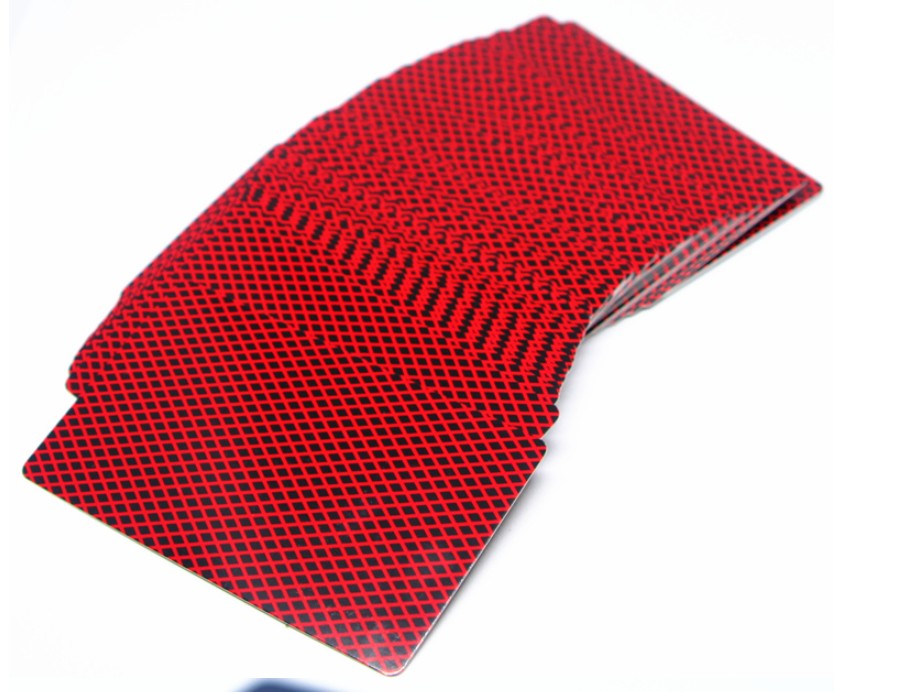 Cartas de póquer fluorescentes y luminosas negras