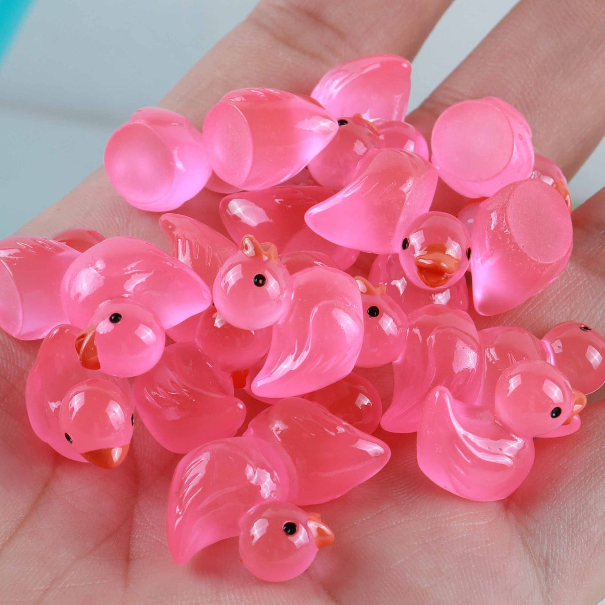 Resin luminous cartoon three-dimensional cute cartoon duck DIY car ornament keychain micro landscape hair clip decoration - V.I.P Digital Presence