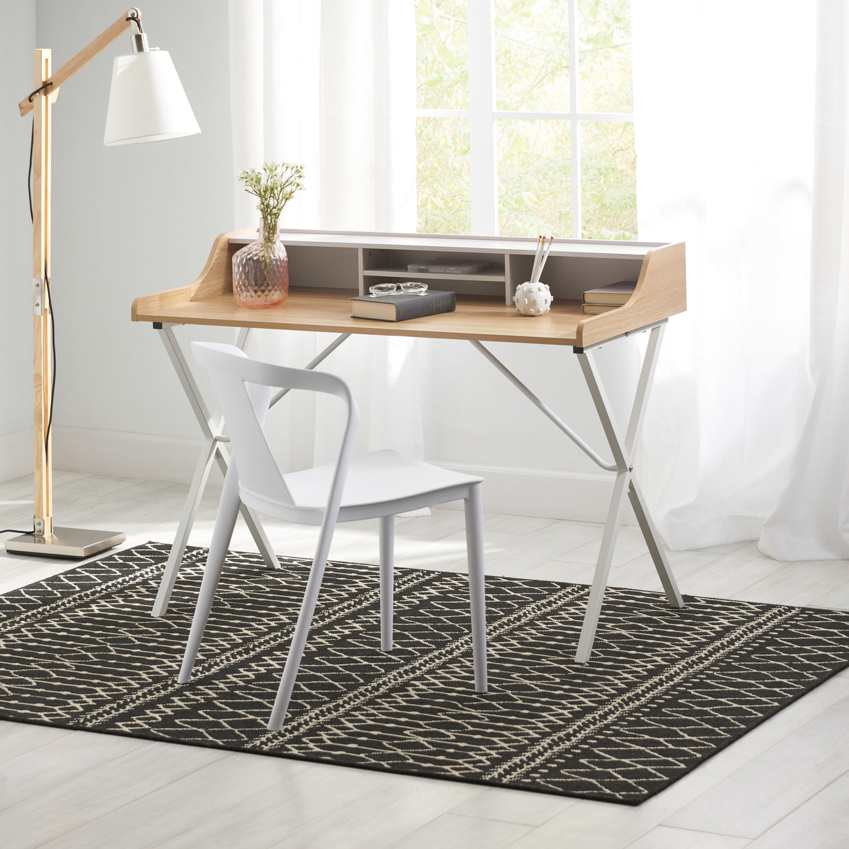 COMPUTER DESK - V.I.P Digital Presence