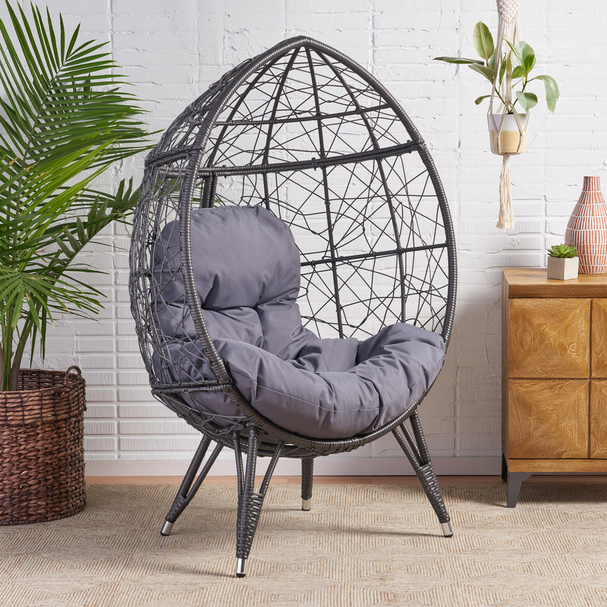 GIANNI TEARDROP CHAIR - V.I.P Digital Presence