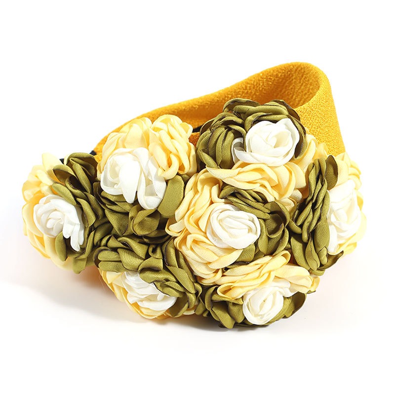 Fashionable design with three-dimensional flower headbands on the side - V.I.P Digital Presence