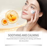 Mousse limpiadora de cúrcuma para una limpieza suave de la piel facial. Limpiador de poros. Cuidado hidratante de la piel.