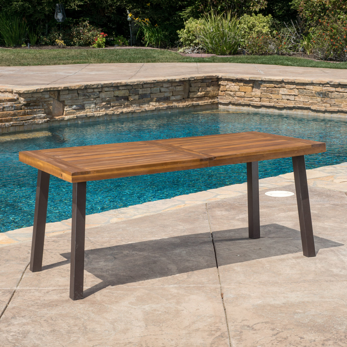 DELLA DINING TABLE - V.I.P Digital Presence