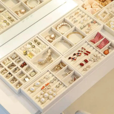 Plush jewelry storage box jewelry box rings earrings bracelets necklaces storage display shelf - V.I.P Digital Presence